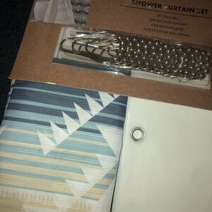 💙 Wrangler Geometric Blue and Cream Shower Curtain Set 💙 read description